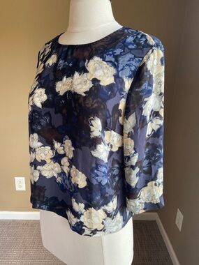 Philosophy Floral Navy &‎ Cream Women's Blouse, Size Small, Office